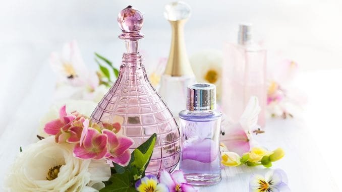 3504-1227781-Article-Hero-Parfum Perancis Terbaik